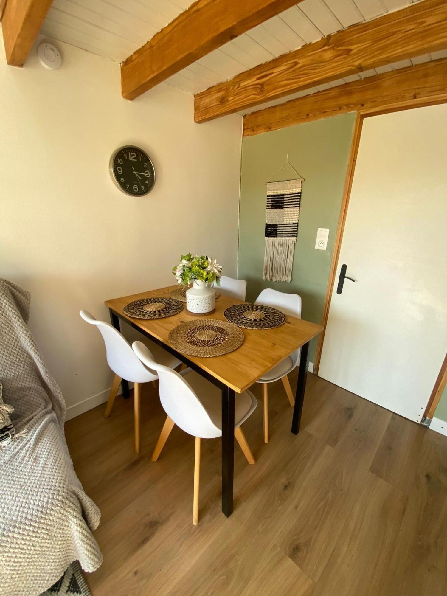 Lumineux Et Renove En Bord De Longeville-sur-Mer